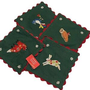 Cocktail Napkins Set Of 4 Cloth Embroidered Animals NWT 6 X6 Inch Green Red